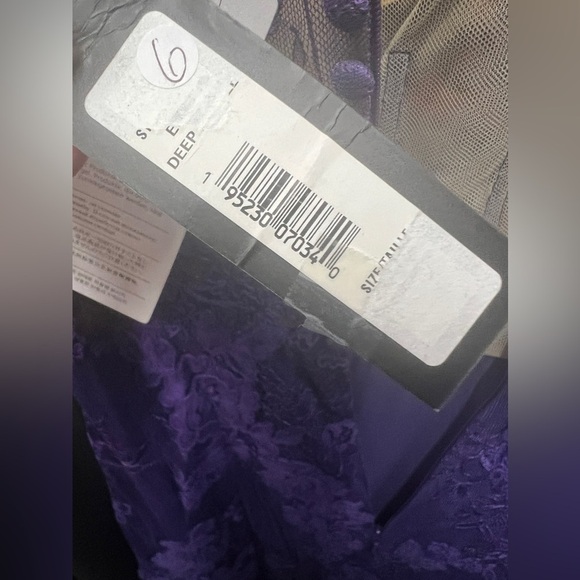 Badgley Mischka NWT Size 6 Deep-Purple Off-The-Shoulder Lace Gown - Picture 13 of 15
